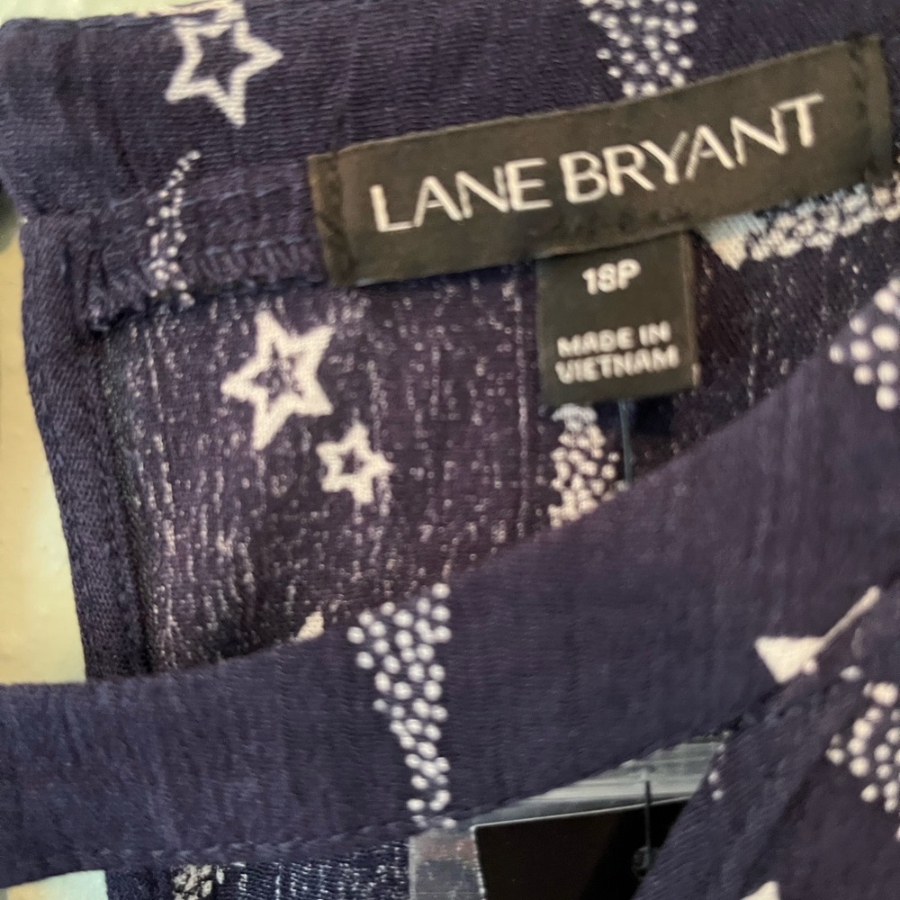 Lane Bryant Navy Blouse Plus Size 18P Bell Sleeve Floral Print Keyhole Top NWT - Picture 9 of 9